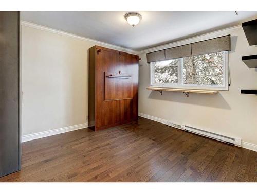 4236 Chippewa Road Nw, Calgary, AB - Indoor Photo Showing Other Room