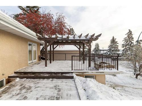 4236 Chippewa Road Nw, Calgary, AB - Outdoor