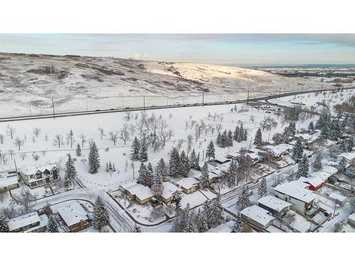 4236 Chippewa Road Nw, Calgary, AB - Outdoor With View