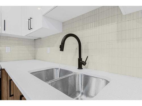 259 Whitehill Place Ne, Calgary, AB - Indoor Photo Showing Kitchen With Double Sink