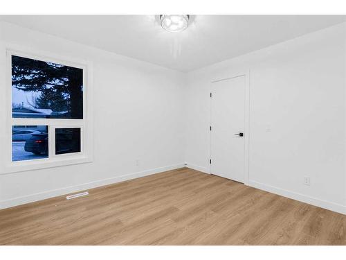 259 Whitehill Place Ne, Calgary, AB - Indoor Photo Showing Other Room