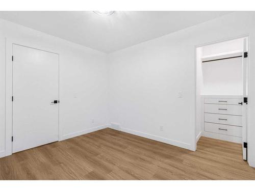 259 Whitehill Place Ne, Calgary, AB - Indoor Photo Showing Other Room