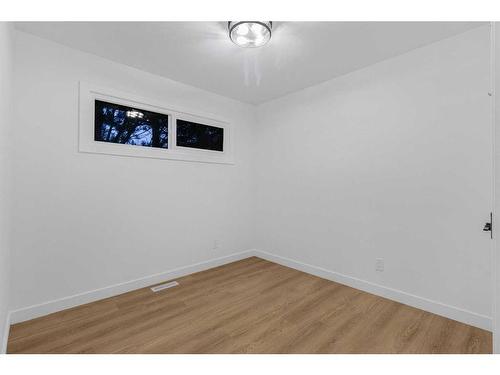 259 Whitehill Place Ne, Calgary, AB - Indoor Photo Showing Other Room