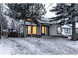 259 Whitehill Place NE Calgary, AB T1Y 3G5