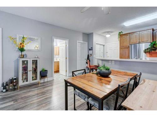 202-126 14 Avenue Sw, Calgary, AB - Indoor Photo Showing Dining Room