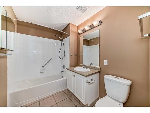 401-5000 Somervale Court Sw, Calgary, AB - Indoor Photo Showing Bathroom