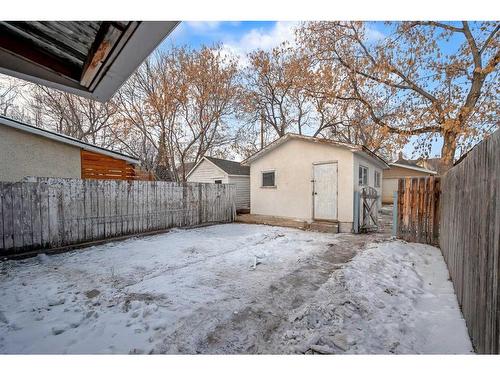 1022-18 Avenue Se, Calgary, AB - Outdoor