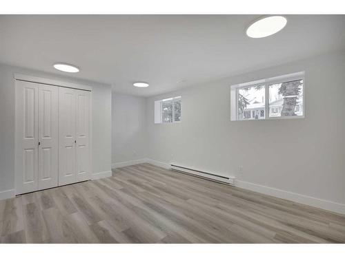 435 Queensland Road Se, Calgary, AB - Indoor Photo Showing Other Room