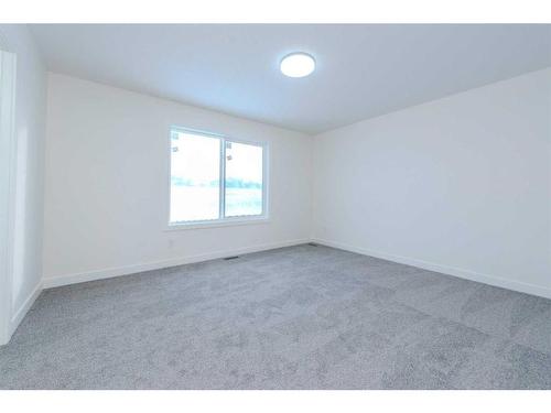 156 Lakewood Circle, Strathmore, AB - Indoor Photo Showing Other Room