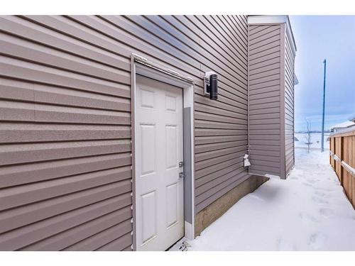 156 Lakewood Circle, Strathmore, AB - Outdoor