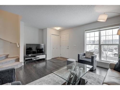 48 Auburn Meadows Boulevard Se, Calgary, AB - Indoor Photo Showing Living Room