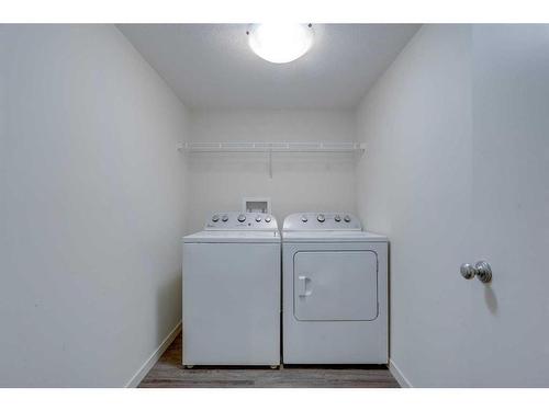 4206-181 Skyview Ranch Manor Ne, Calgary, AB - Indoor Photo Showing Laundry Room