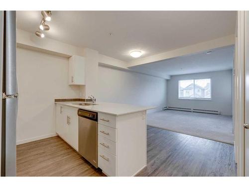 4206-181 Skyview Ranch Manor Ne, Calgary, AB - Indoor Photo Showing Kitchen