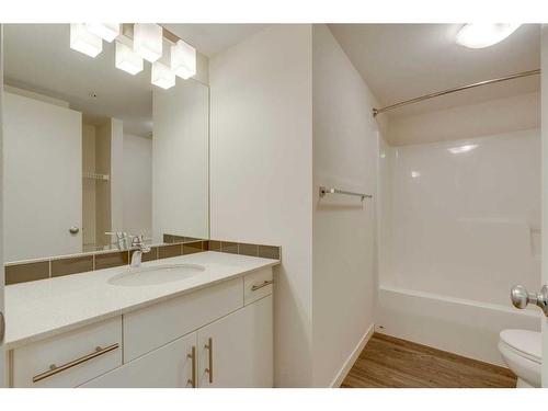 4206-181 Skyview Ranch Manor Ne, Calgary, AB - Indoor Photo Showing Bathroom