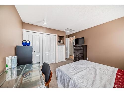 176 Laguna Close Ne, Calgary, AB - Indoor Photo Showing Bedroom