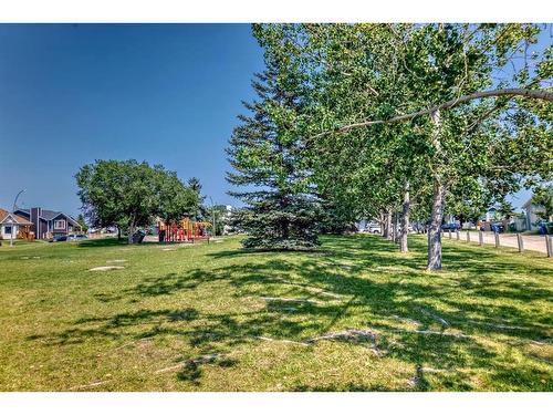 176 Laguna Close Ne, Calgary, AB - Outdoor