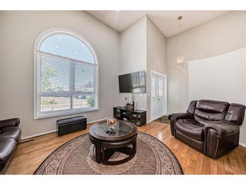 176 Laguna Close Ne, Calgary, AB - Indoor Photo Showing Living Room