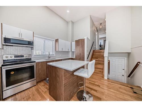 176 Laguna Close Ne, Calgary, AB - Indoor Photo Showing Kitchen