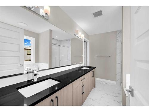 70 Sandpiper Bend, Chestermere, AB - Indoor Photo Showing Bathroom