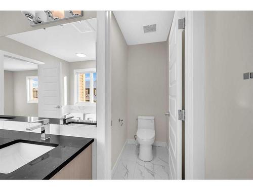 70 Sandpiper Bend, Chestermere, AB - Indoor Photo Showing Bathroom