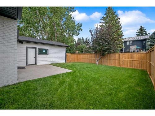 9828 19 Street Sw, Calgary, AB - Outdoor