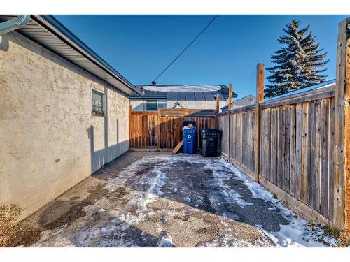 5919 4 Avenue Ne, Calgary, AB - Outdoor With Exterior