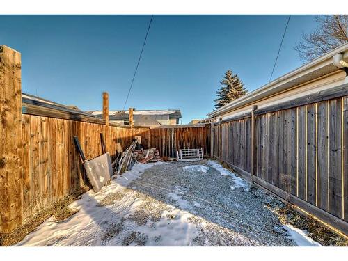 5919 4 Avenue Ne, Calgary, AB - Outdoor