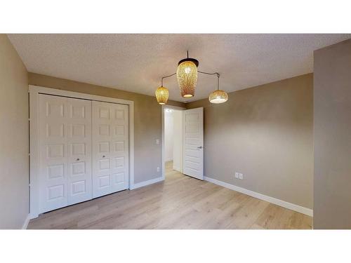 218 Mackenzie Towne Close Close Se, Calgary, AB - Indoor