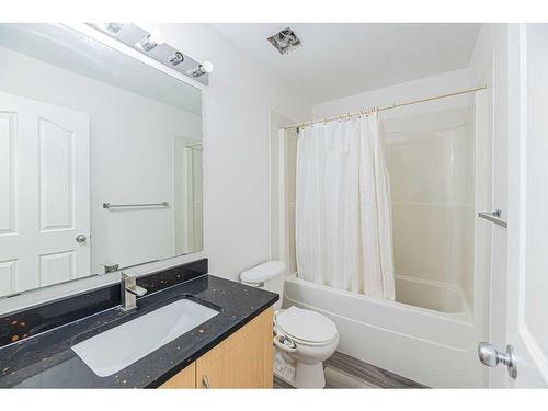 36-111 Tarawood Lane Ne, Calgary, AB - Indoor Photo Showing Bathroom