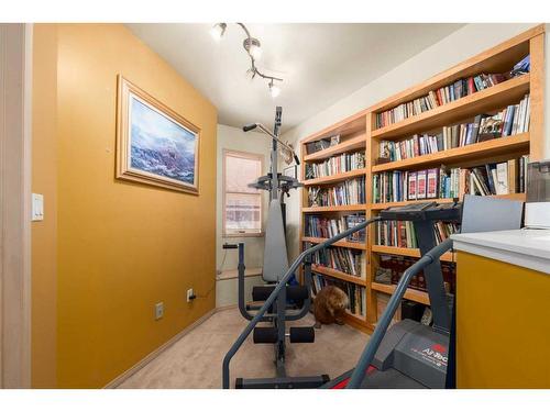 2219 Westmount Road Nw, Calgary, AB - Indoor Photo Showing Office