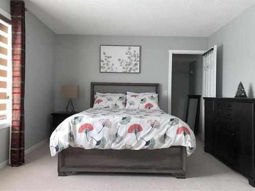 49 Royal Elm Mews Nw, Calgary, AB - Indoor Photo Showing Bedroom