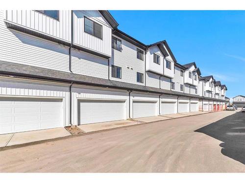 105-340 Ambleton Street Nw, Calgary, AB - Outdoor