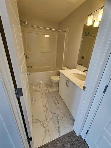 105-340 Ambleton Street Nw, Calgary, AB - Indoor Photo Showing Bathroom