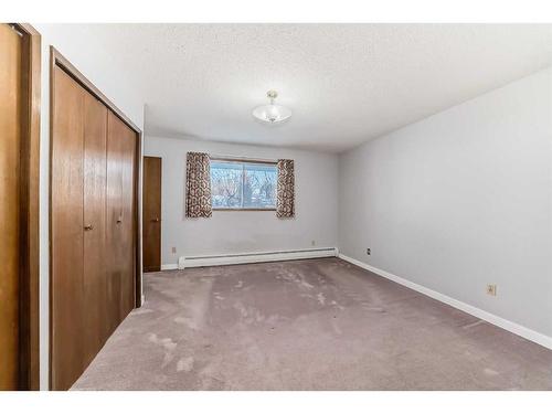 36 Anders Close, Red Deer, AB - Indoor Photo Showing Other Room