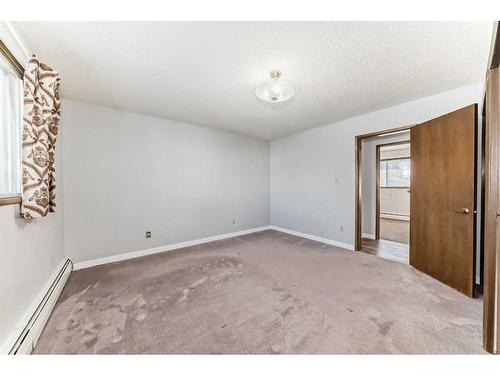 36 Anders Close, Red Deer, AB - Indoor Photo Showing Other Room