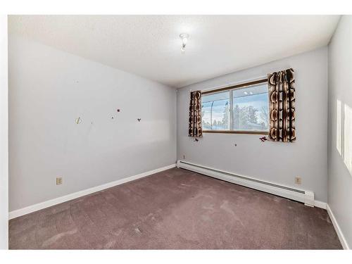 36 Anders Close, Red Deer, AB - Indoor Photo Showing Other Room