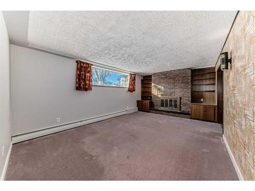 36 Anders Close, Red Deer, AB - Indoor Photo Showing Other Room