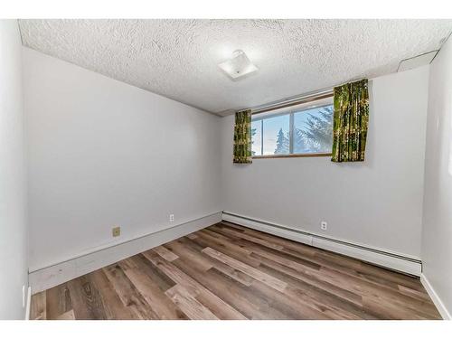 36 Anders Close, Red Deer, AB - Indoor Photo Showing Other Room