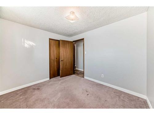 36 Anders Close, Red Deer, AB - Indoor Photo Showing Other Room