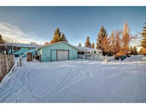 36 Anders Close, Red Deer, AB - Outdoor