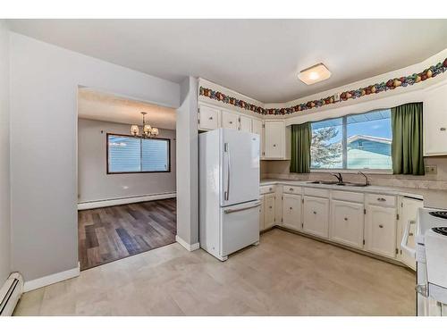 36 Anders Close, Red Deer, AB - Indoor Photo Showing Kitchen With Double Sink