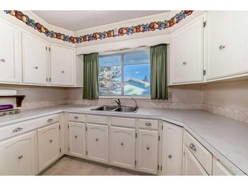 36 Anders Close, Red Deer, AB - Indoor Photo Showing Kitchen With Double Sink