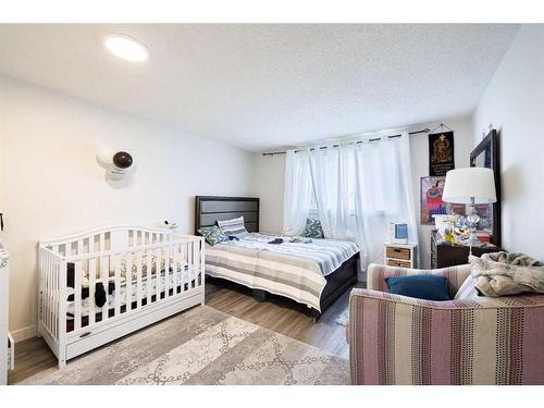 1323 Marlyn Way Ne, Calgary, AB - Indoor Photo Showing Bedroom