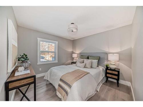 519 6 Street Ne, Calgary, AB - Indoor Photo Showing Bedroom