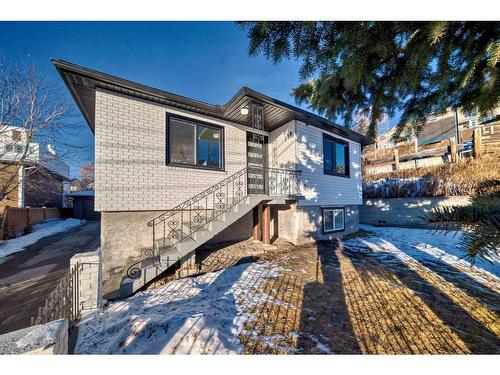 519 6 Street Ne, Calgary, AB - Outdoor