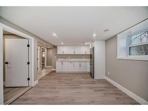 519 6 Street Ne, Calgary, AB - Indoor