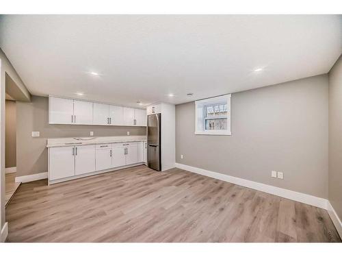 519 6 Street Ne, Calgary, AB - Indoor