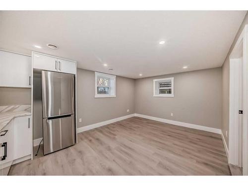 519 6 Street Ne, Calgary, AB - Indoor