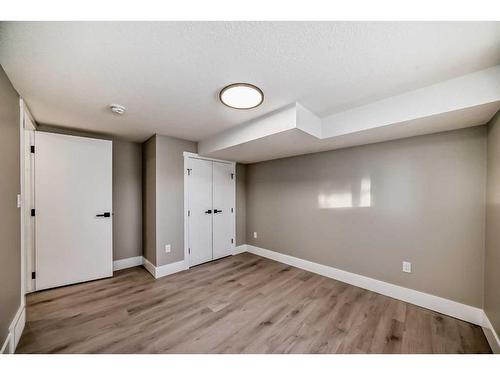 519 6 Street Ne, Calgary, AB - Indoor Photo Showing Other Room