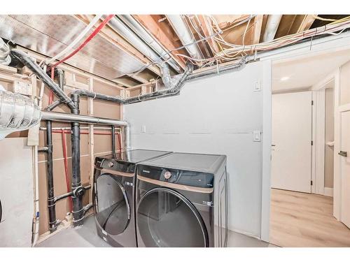 519 6 Street Ne, Calgary, AB - Indoor Photo Showing Laundry Room